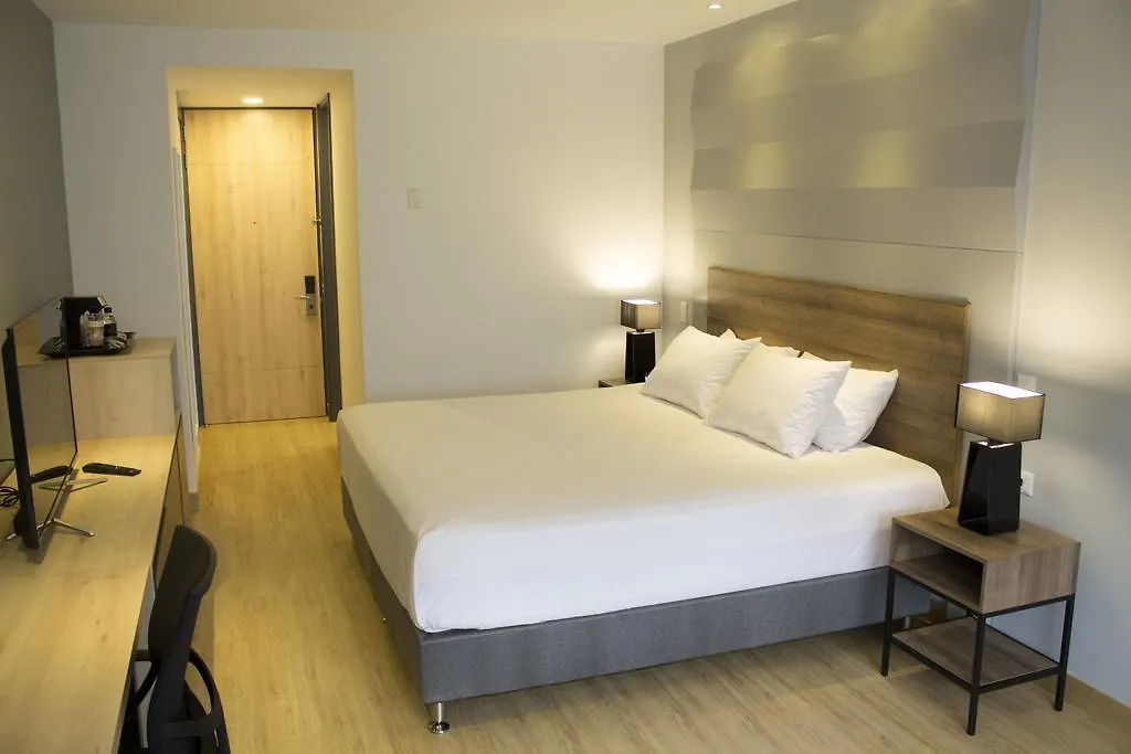 Hotel La Quinta By Wyndham Medellin