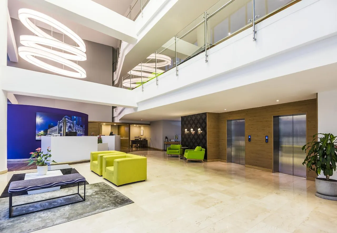La Quinta By Wyndham Medellin