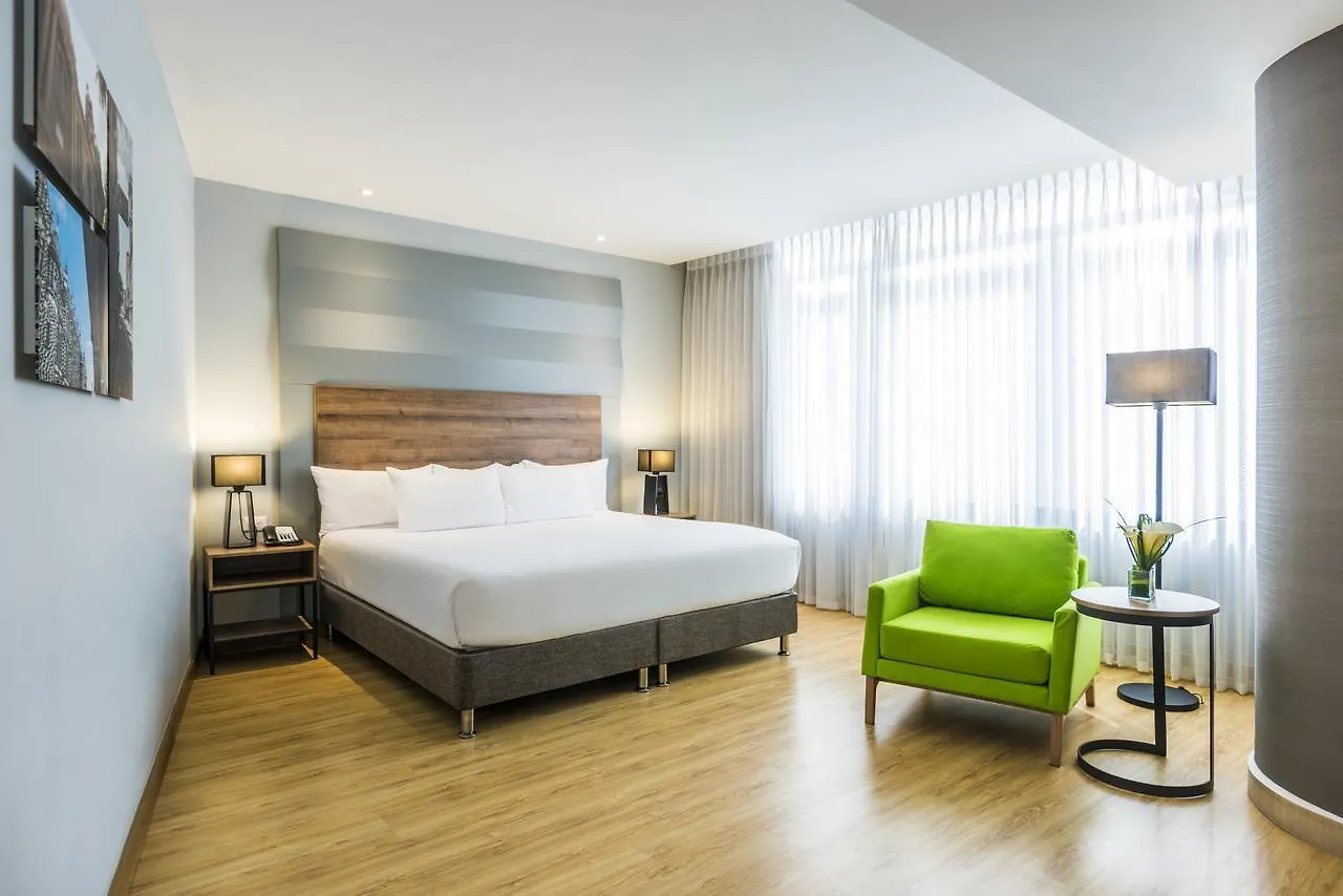 La Quinta By Wyndham Medellin Hotel