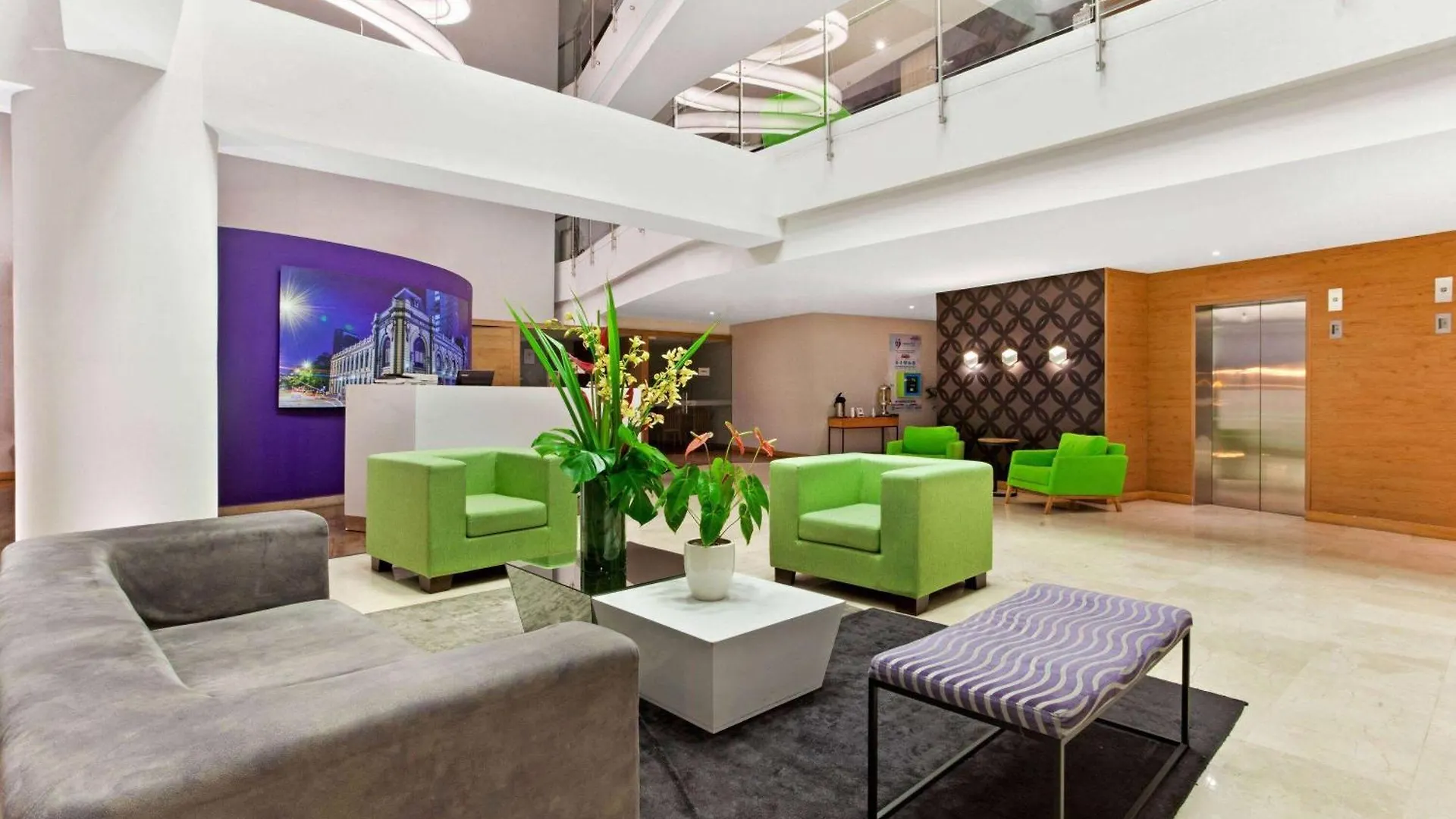 La Quinta By Wyndham Medellin Hotel