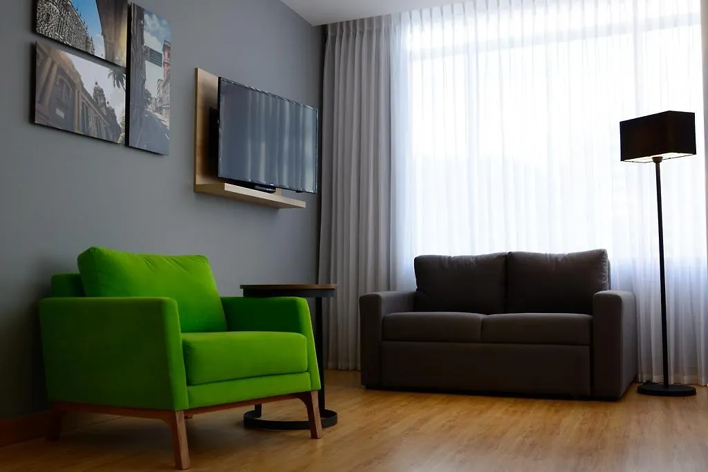**** Hotel La Quinta By Wyndham Medellin Colombia